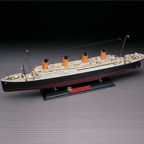 Academy -  Academy 14215 - The White Star liner TITANIC MCP (1:400)