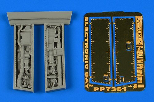 Aires - F-4B Phantom II electronic bay f.FUJIMI