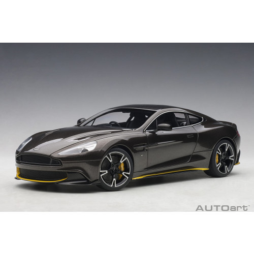 Autoart - 1:18 Aston Martin Vanquish S 2017 (Kopi Bronze/Yellow Accents) (Composite Model/Full Openings)