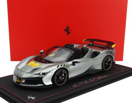 Bbr-Models - FERRARI SF90 XX STRADALE SPIDER 2024 - CON VETRINA - WITH SHOWCASE GRIGIO COMPETIZIONE - GREY YELLOW