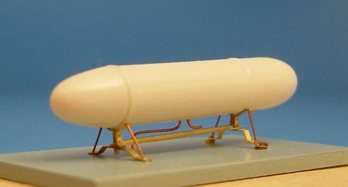 Brengun - British 50gal fuel tank w-rack