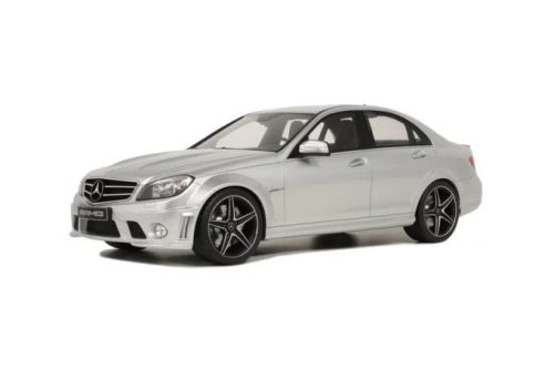 GT Spirit - 1:18 MERCEDES-BENZ C63 AMG SILVER 2008 - GT SPIRIT