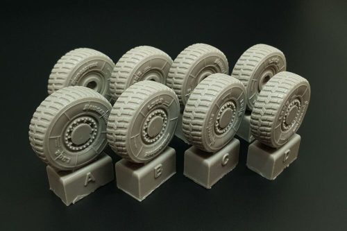 Hauler - JGSDF Type 16 Wheels (Tamiya kit)