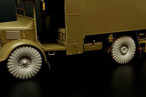 Hauler - British 2-Ton 4x2 Ambulance (Austin K2) WHEELS for Tamiya