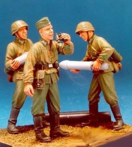 Hobby Fan - Ger. Eastern Front Launcher (1)-3Fig/w/B