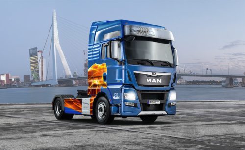 Italeri - Man Tgx Xxl D38, (3916S)