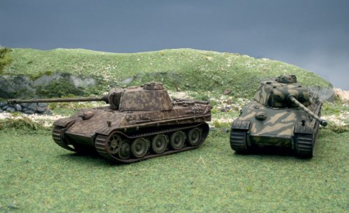 Italeri - Milit. Vehicles-Pz.Kpfw.V.Panther Ausf. G ( 2 Db Összepattintható