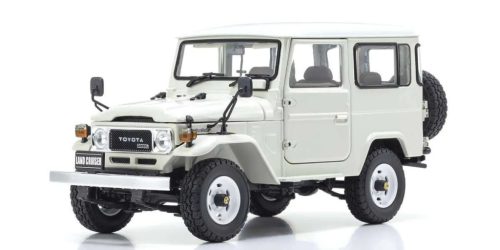 Kyosho - 1:18 TOYOTA LAND CRUISER 40 VAN (BJ42V) 1980 - WHITE (08971W)