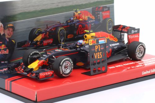 Minichamps - RED BULL F1  RB12 TAG HEUER N 33 WINNER SPANISH GP (FIRST GP WIN) 2016 MAX VERSTAPPEN MATT BLUE RED YELLOW