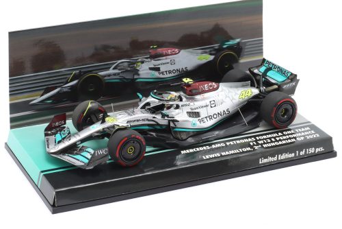 Minichamps - MERCEDES GP F1 W13E TEAM MERCEDES-AMG PETRONAS F1 N 44 2nd HUNGARIAN GP 2022 LEWIS HAMILTON SILVER GREEN