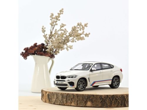 NOREV - 1:18 BMW X6 M 2015 White with stripes - Limited Edition 200 pcs. - NOREV