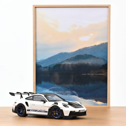 NOREV - 1:18 Porsche 911 GT3 RS with Weissach Pack 2022 White/Indigoblue - NOREV