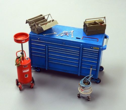 Plus Model - Garage equipment