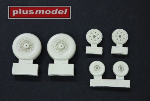 Plus model - F-101A/C Woodoo wheels