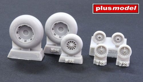 Plus model - PBY Privateer wheels smooth pattern