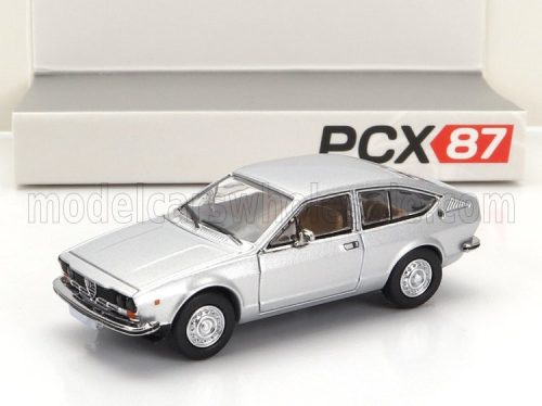 Premium Classixxs - ALFA ROMEO ALFETTA GT 1974 SILVER