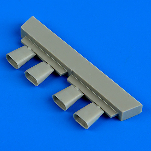 Quickboost - 1/48 C-45 air intakes