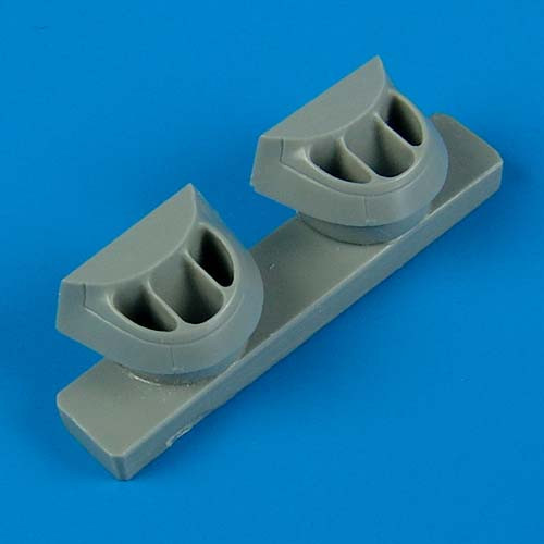 Quickboost - 1/72 P-38J Lightning correct air intakes