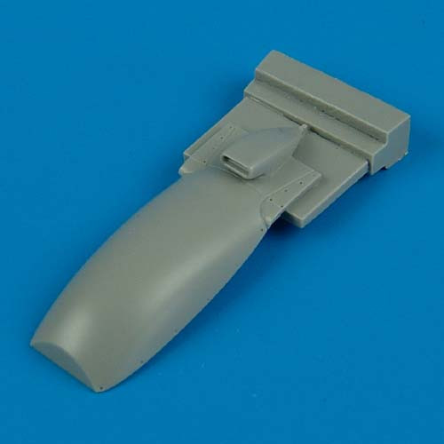 Quickboost - 1/72 Spitfire Mk. IX engine cover with radiator