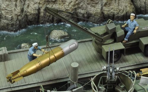 Royal Model - U.S. sailors loading torpedo-WWII