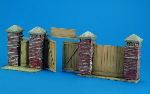 Royal Model - East European Wall Section