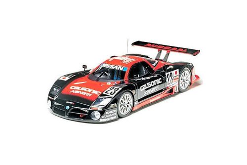 Tamiya - Nissan R390 Gt1